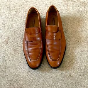 Johnston & Murphy Meade Penny, Tan Italian Calfskin loafers. Barely worn.